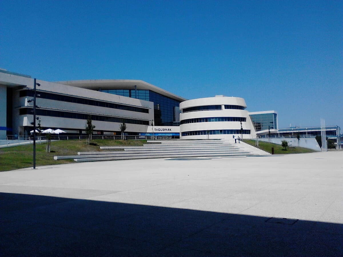 7 Razones para Invertir en Oeiras Valley