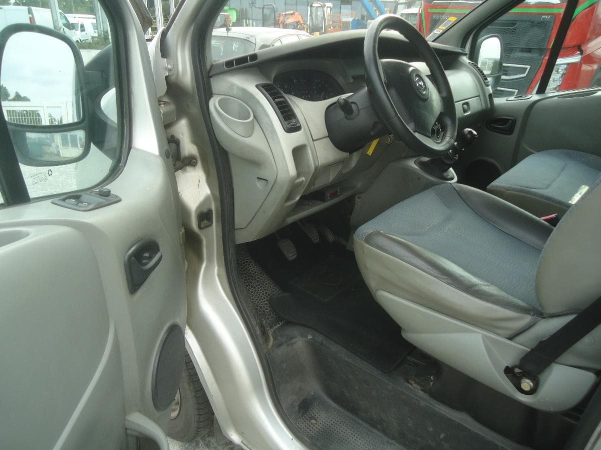 Opel Vivaro 1.9 TDI — imagem 6