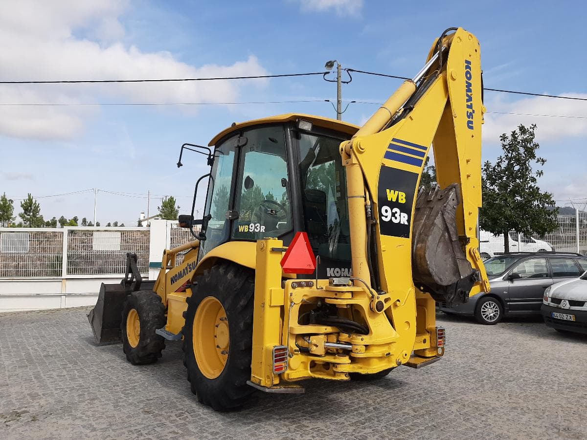 Retroexcavadora Komatsu — imagen 6