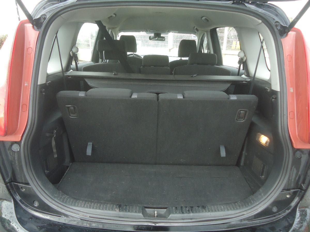 Mazda 5 2.0 · Ano 2006 — imagem 17