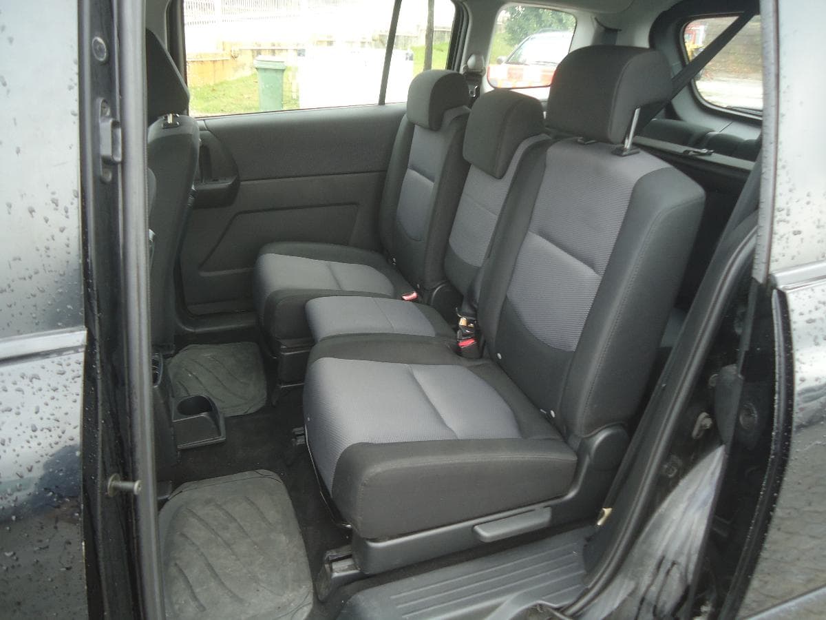 Mazda 5 2.0 · Ano 2006 — imagem 16