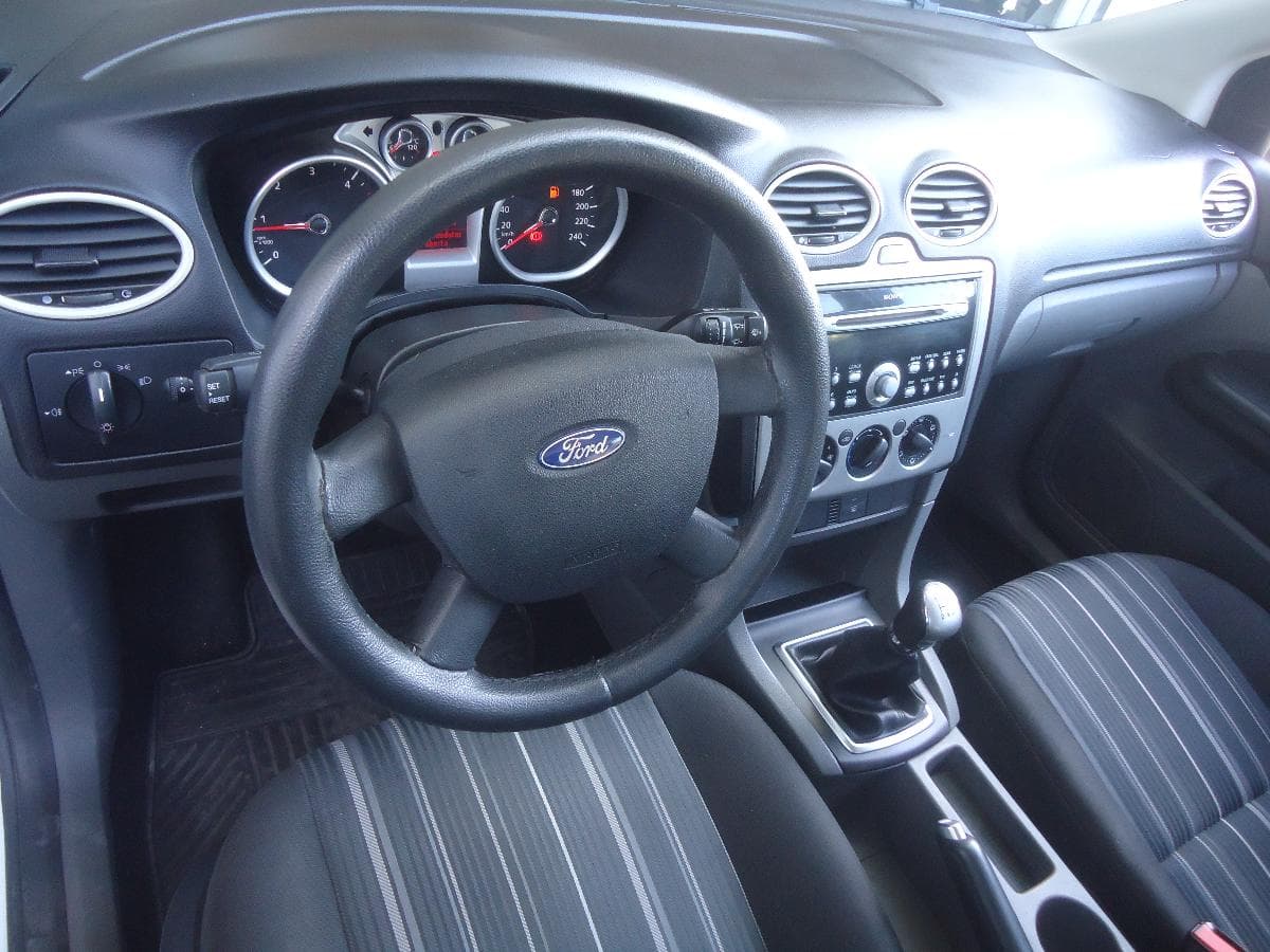 Ford 1.6 TDCI SW · Ano 2009 — imagem 10
