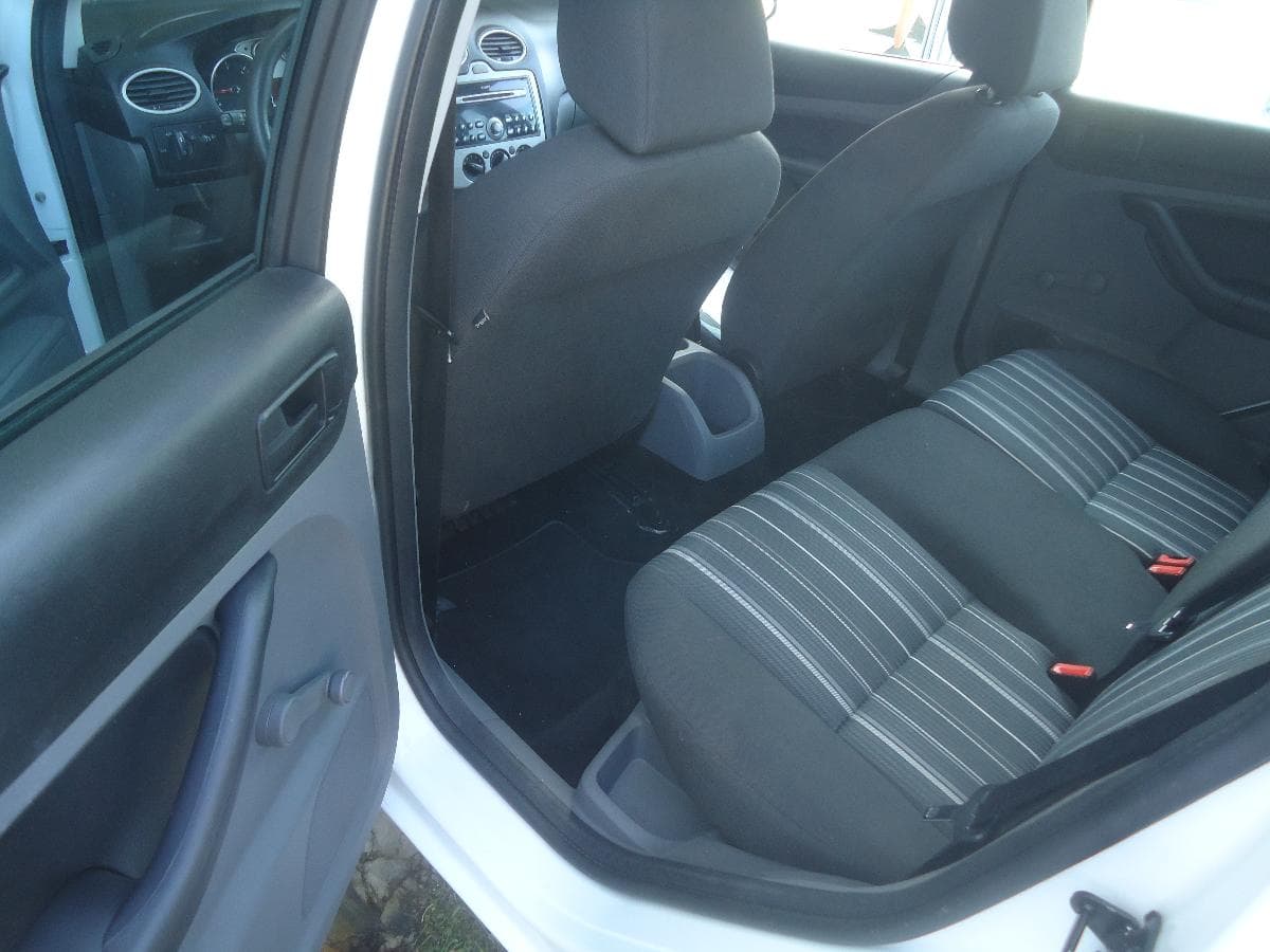 Ford 1.6 TDCI SW · Ano 2009 — imagem 14