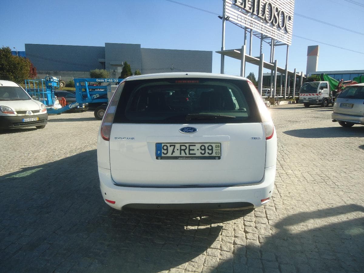 Ford 1.6 TDCI SW · Ano 2009 — imagem 5