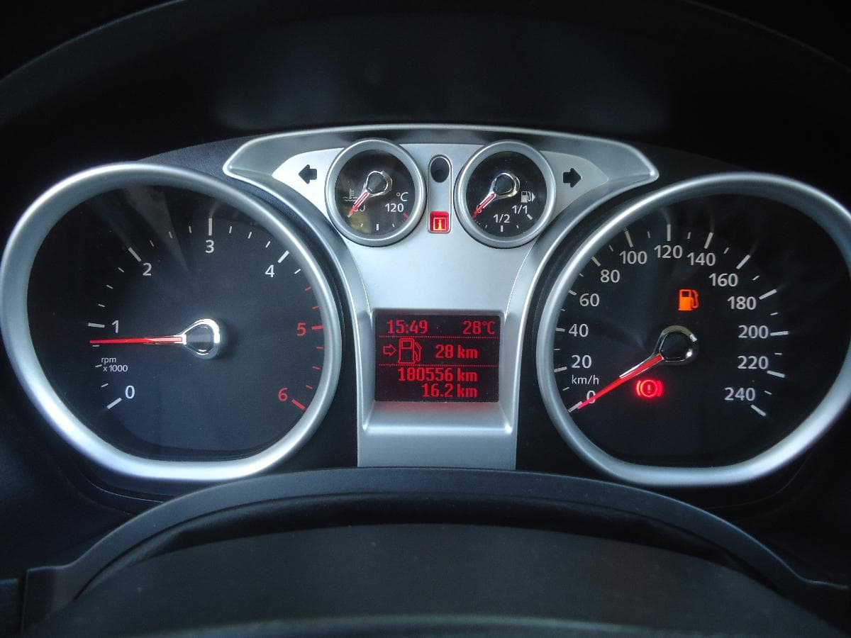 Ford 1.6 TDCI SW · Ano 2009 — imagem 15