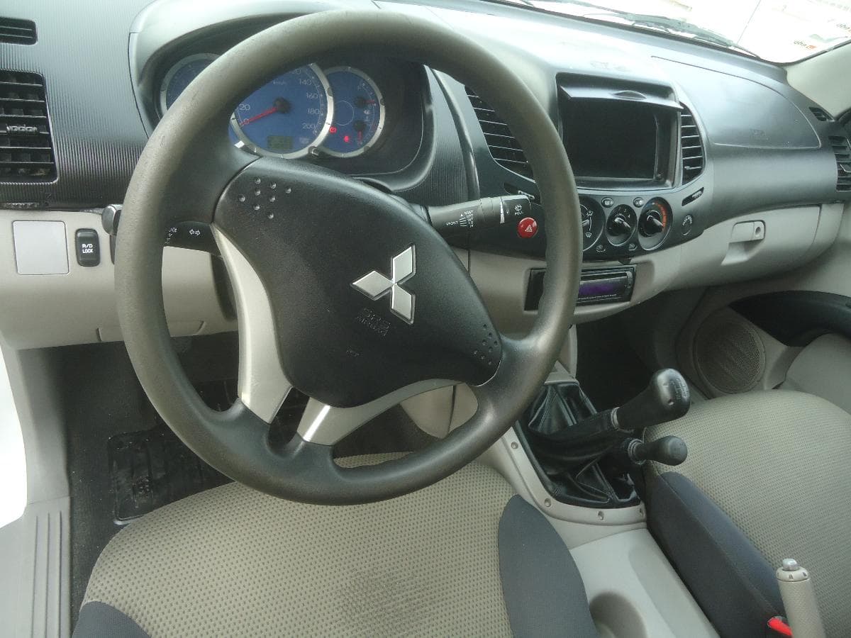 Mitsubishi L200 — imagem 10