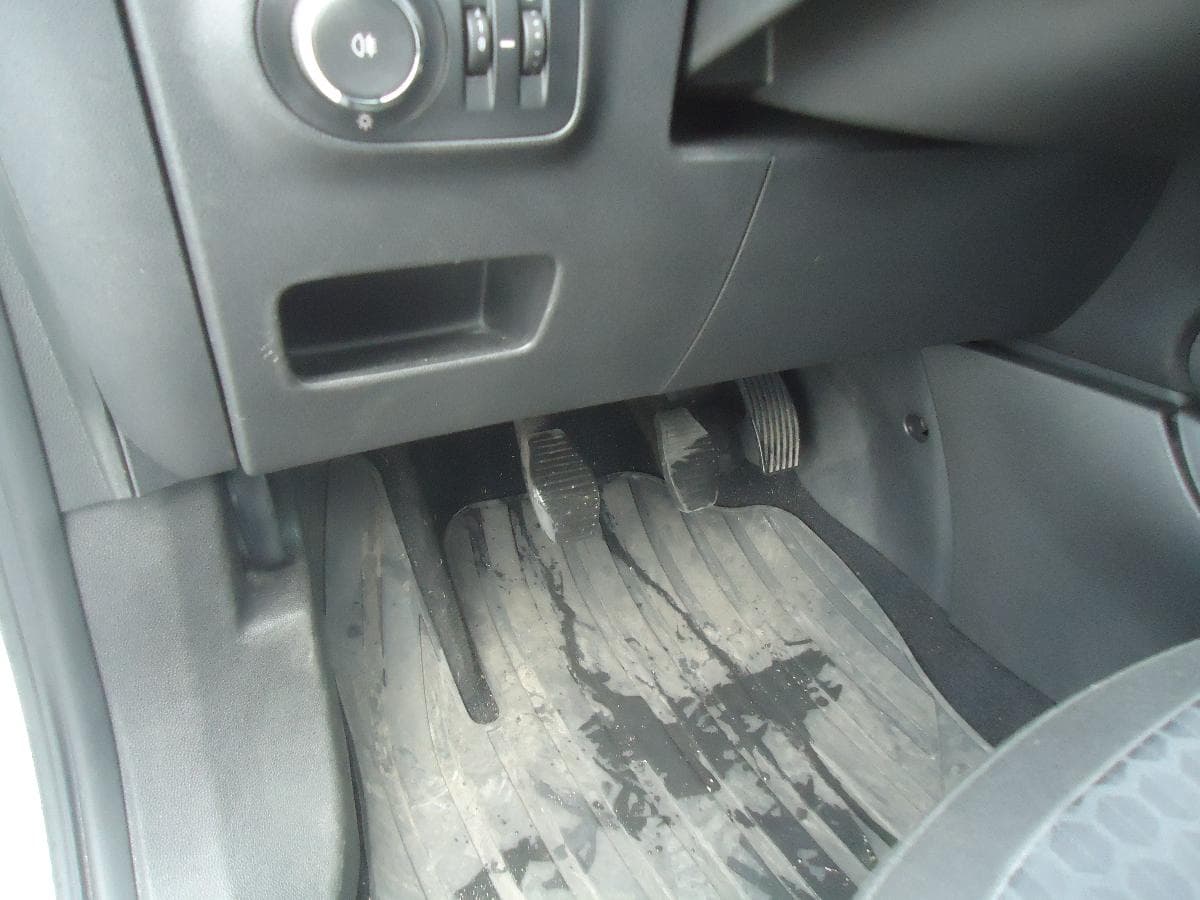 Opel Corsa E Van 1.3 CDTI — imagem 8