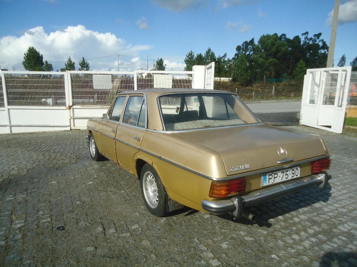 Mercedes-Benz 220 Sedam — imagem 4