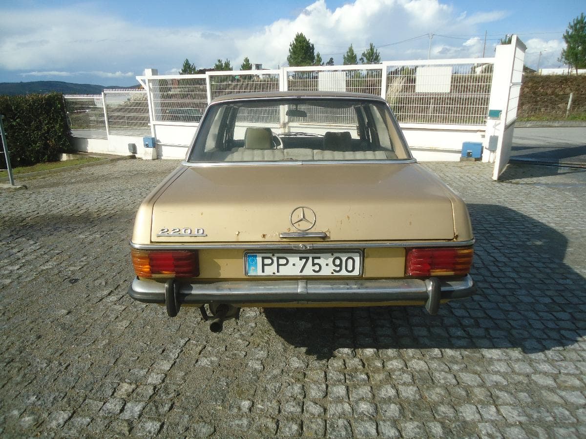 Mercedes-Benz 220 Sedam — imagem 5
