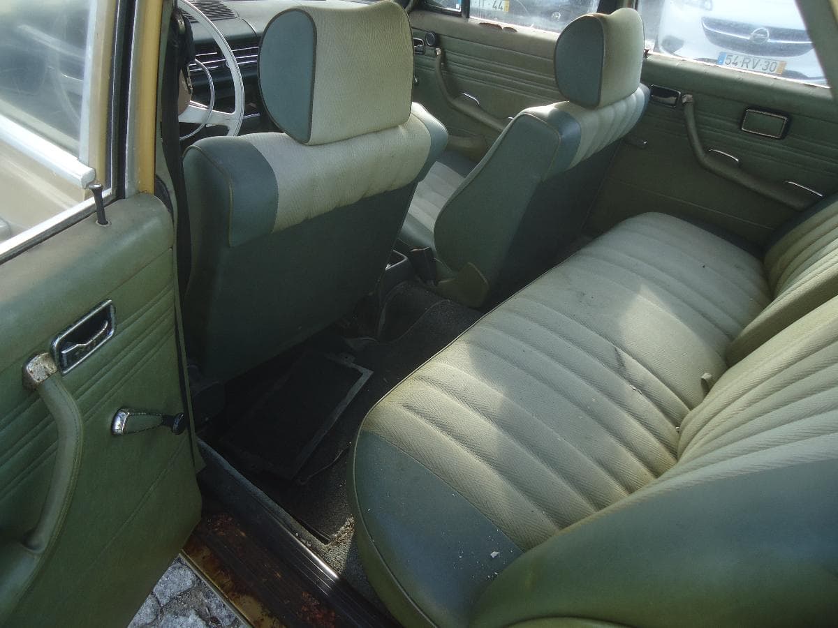 Mercedes-Benz 220 Sedam — imagem 13