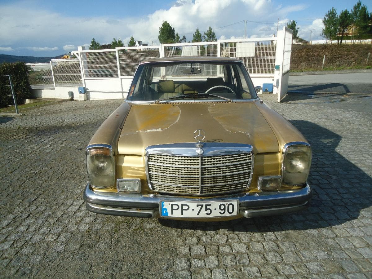 Mercedes-Benz 220 Sedam — imagem 2