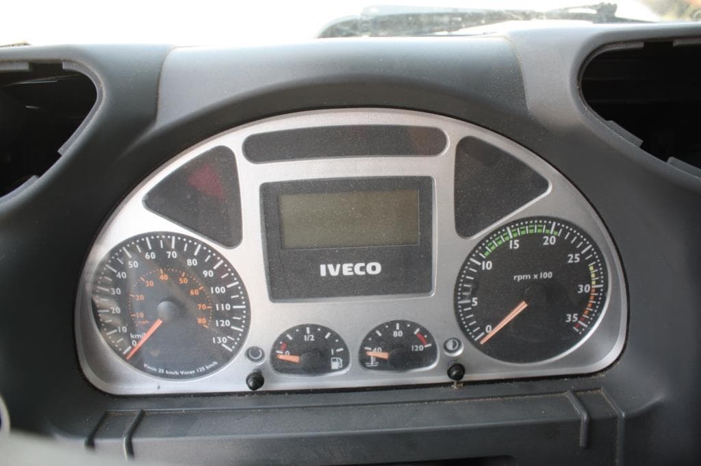 Iveco ML 75E17 + Materiais Diversos — image 12