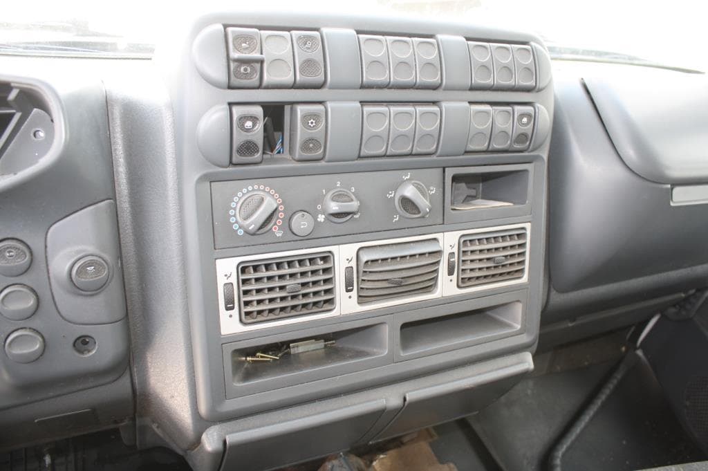 Iveco ML 75E17 + Materiais Diversos — image 10