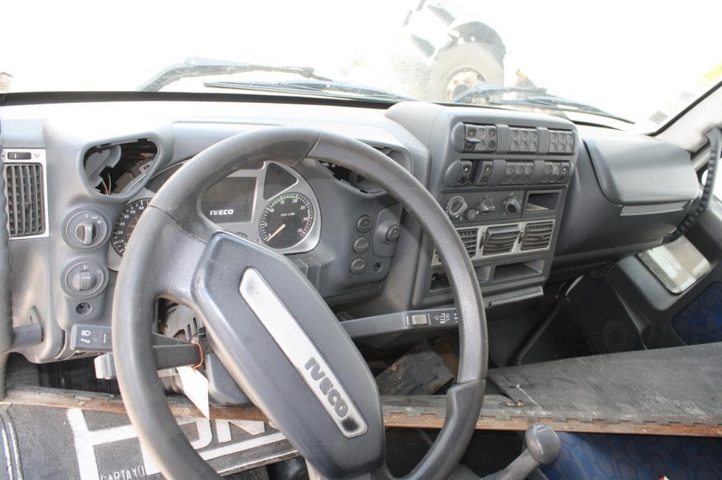 Iveco ML 75E17 + Materiais Diversos — image 8