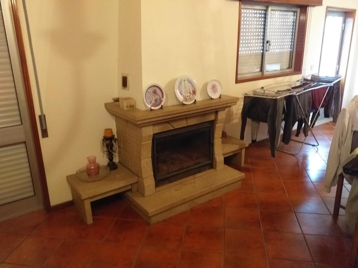 Quinhão Hereditário de Moradia V4 + Terreno · Amarante — imagen 3