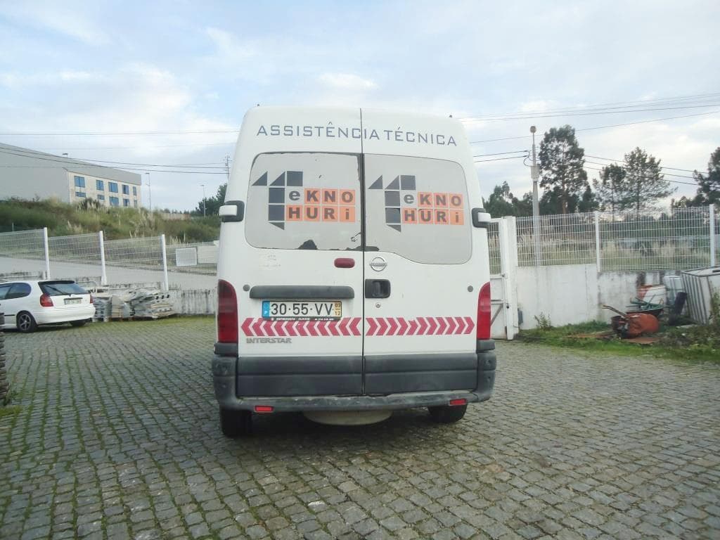 Nissan Interstar DCI · Ano 2003 — image 7