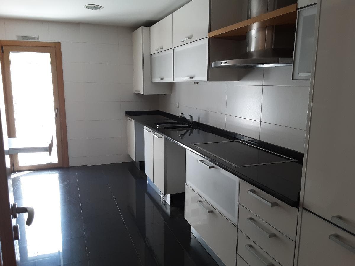 Apartamento T4 · Alfragide — image 2