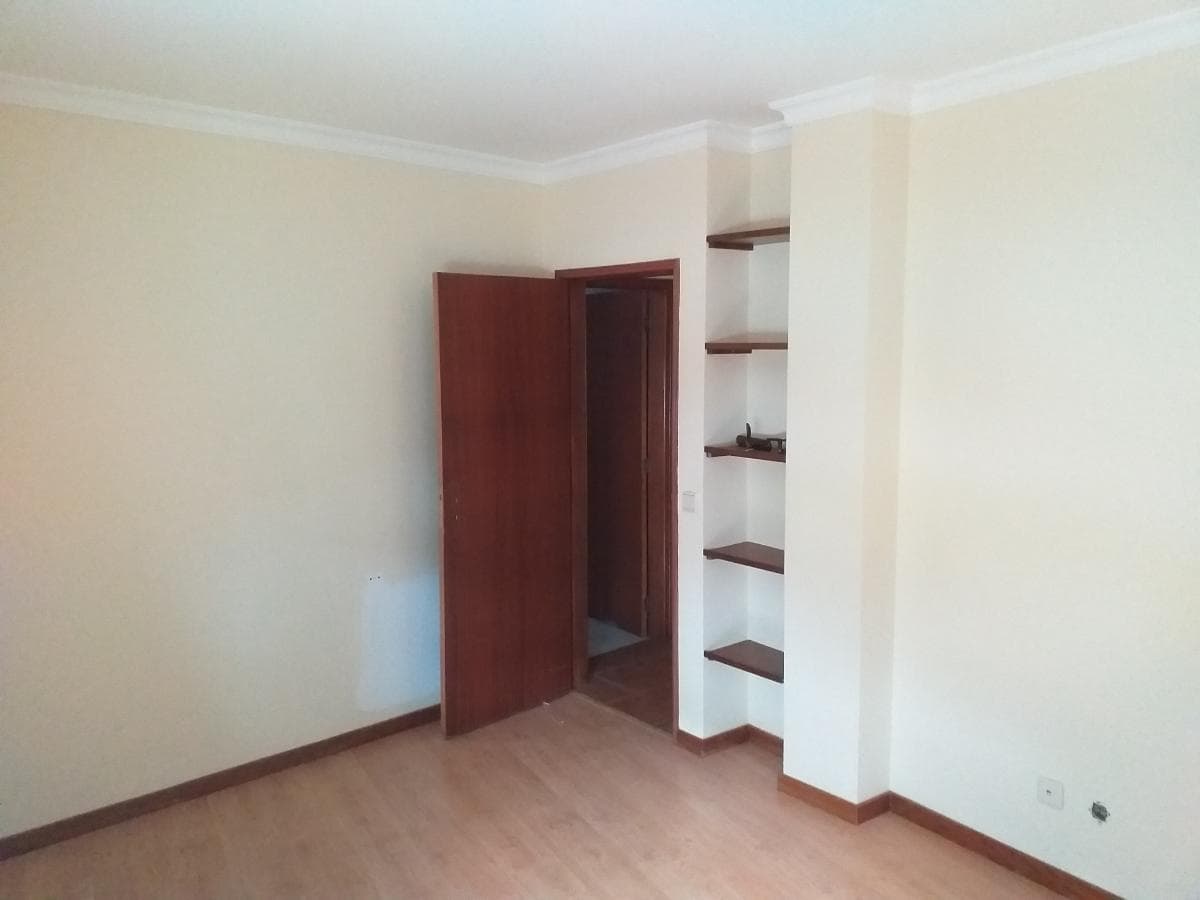 Apartamento T1 + Garagem · Bragança — imagen 11