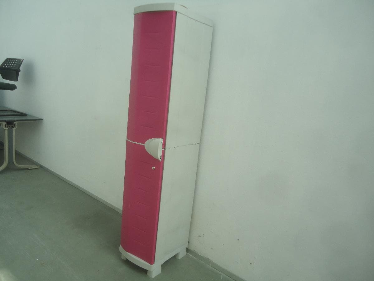 Mobiliario diverso — imagen 1