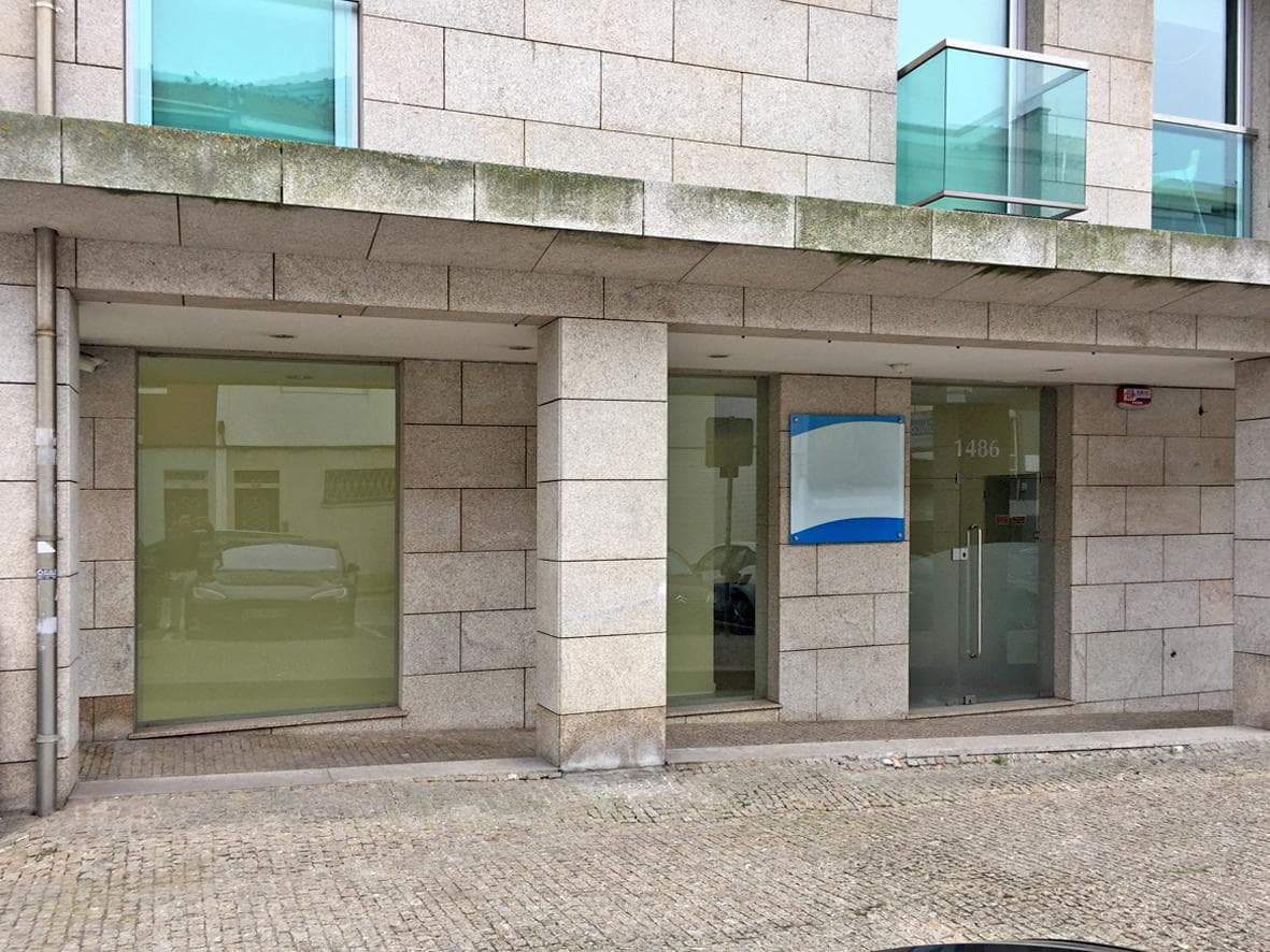 Venda Global - Lotes 66 a 81 · Lojas — imagem 2