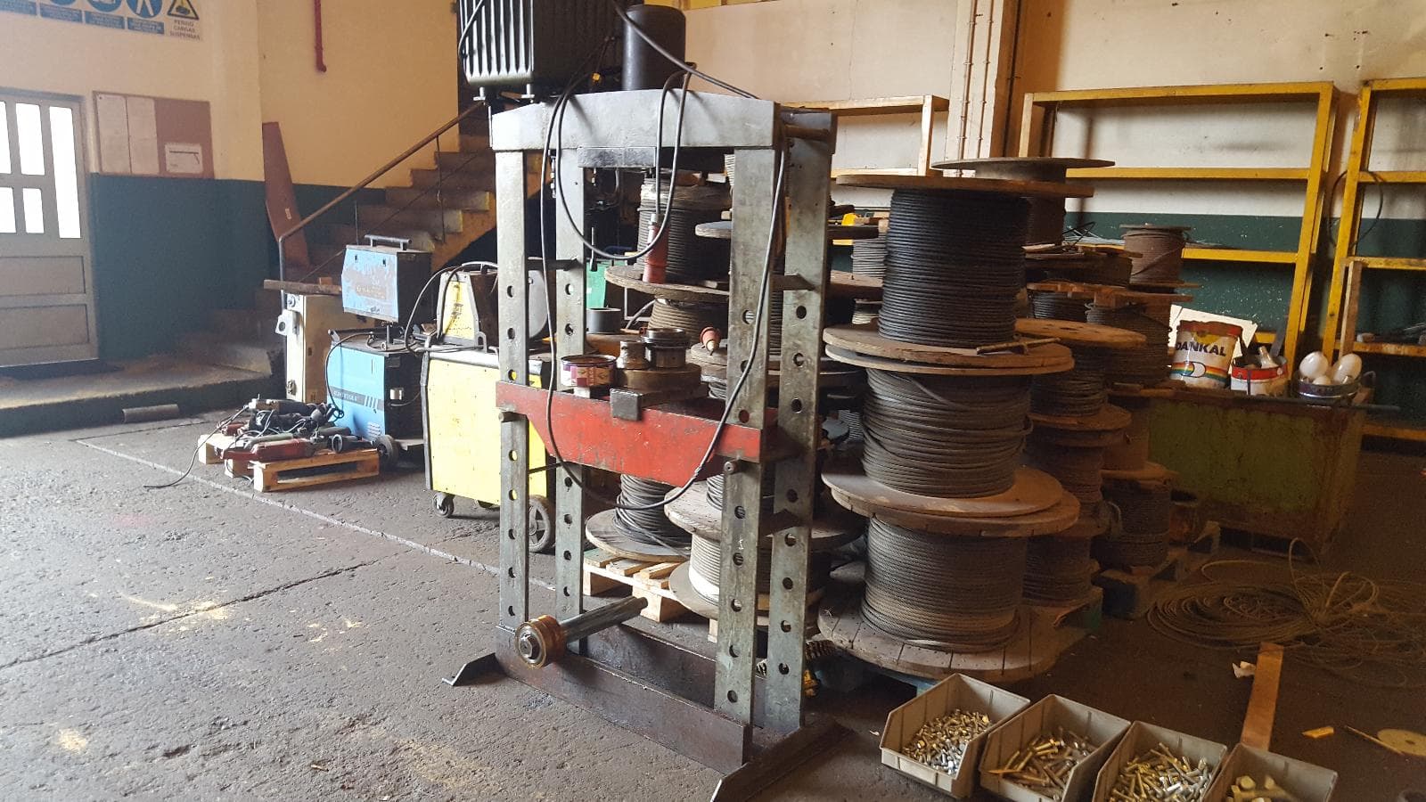 Gruas · Prensa Hidráulica · Máquina Quebra Cantos — image 3