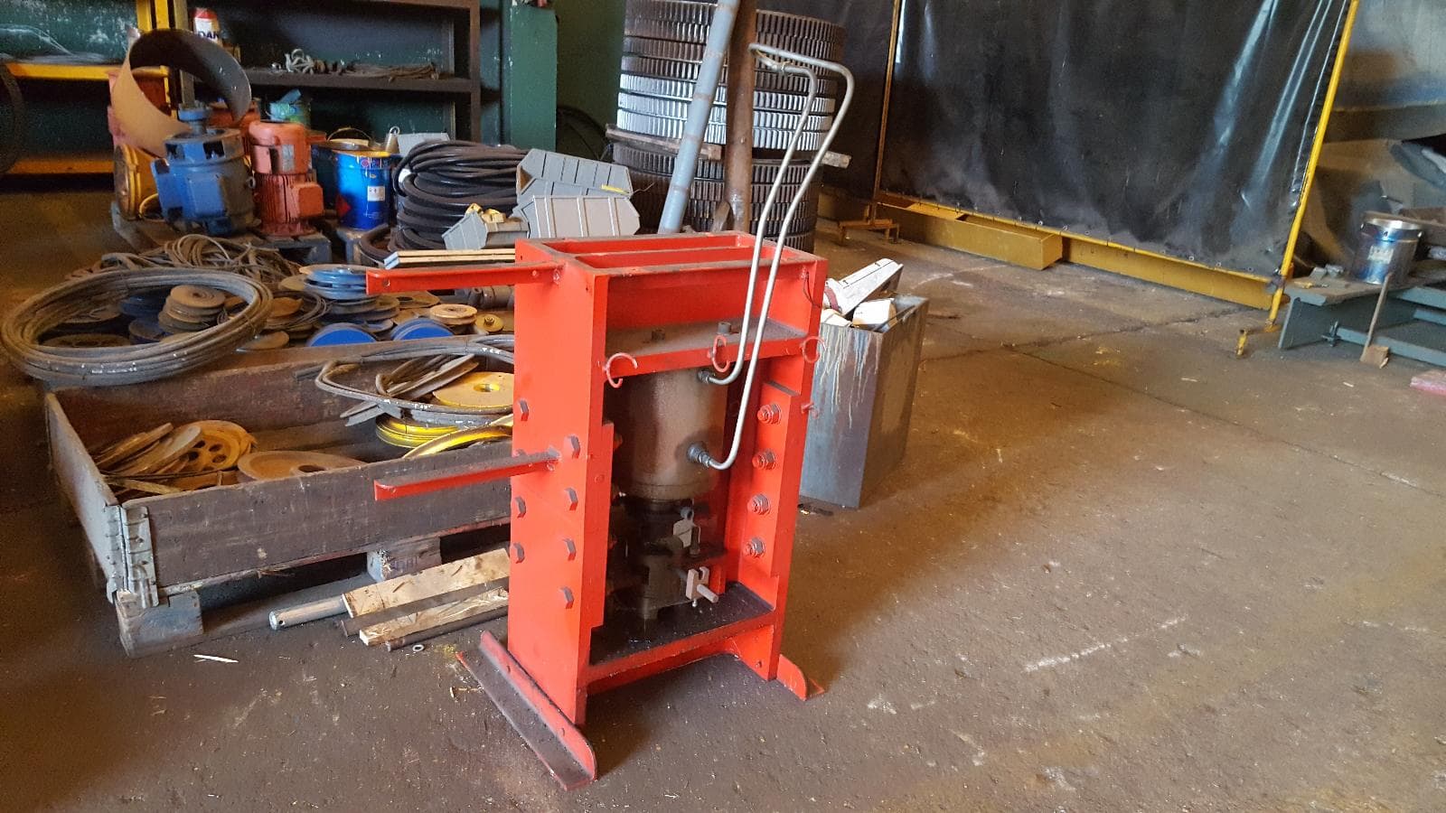 Gruas · Prensa Hidráulica · Máquina Quebra Cantos — image 4