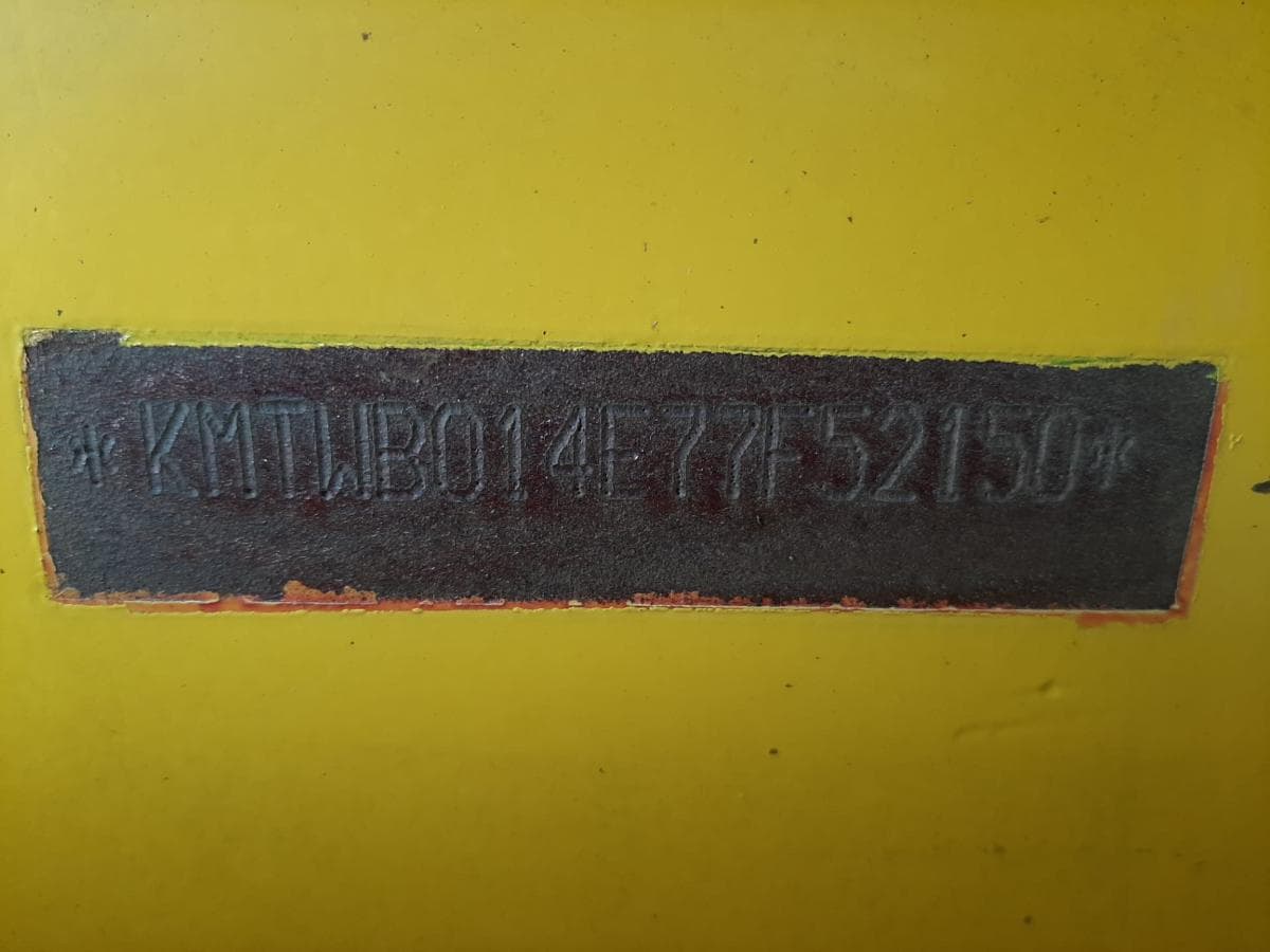 Retroexcavadora Komatsu — imagen 12