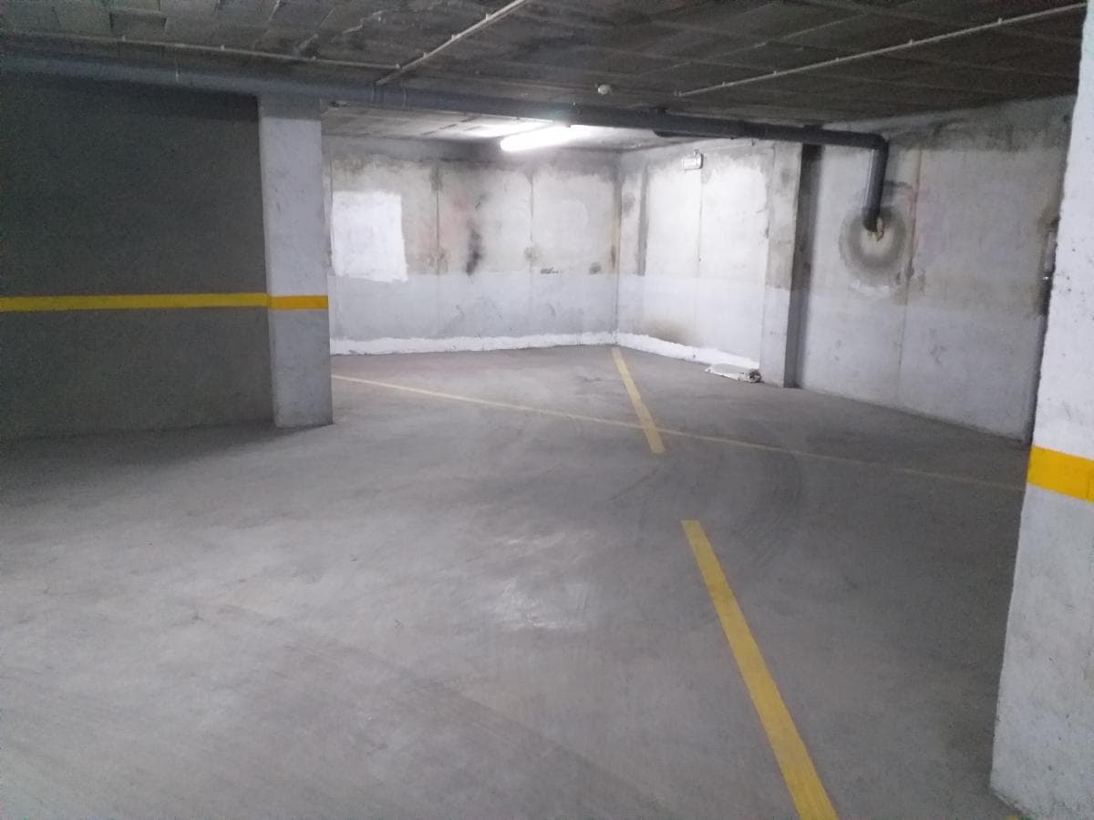Garagem  · Valença — imagem 7
