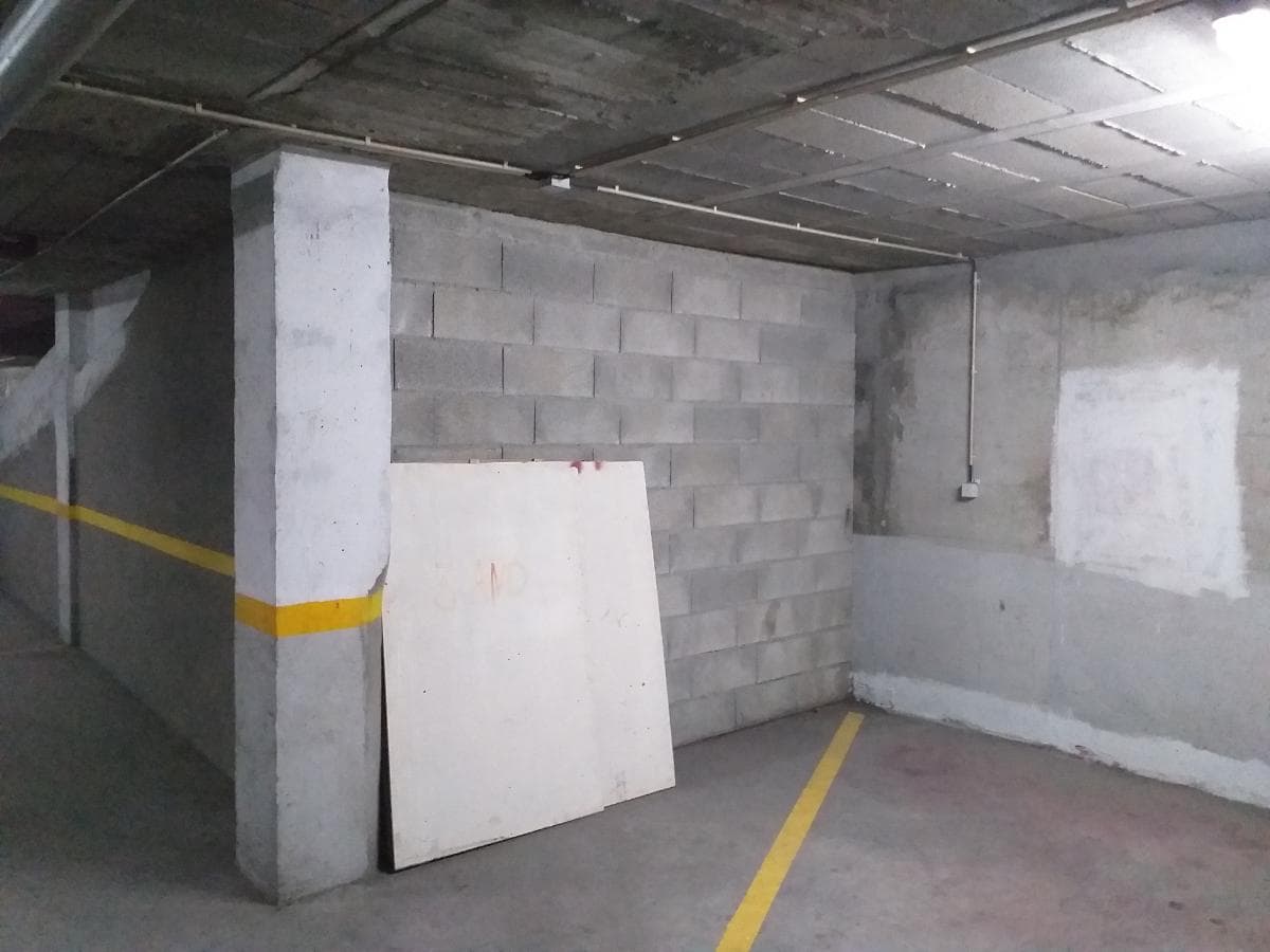 Garagem  · Valença — imagem 8