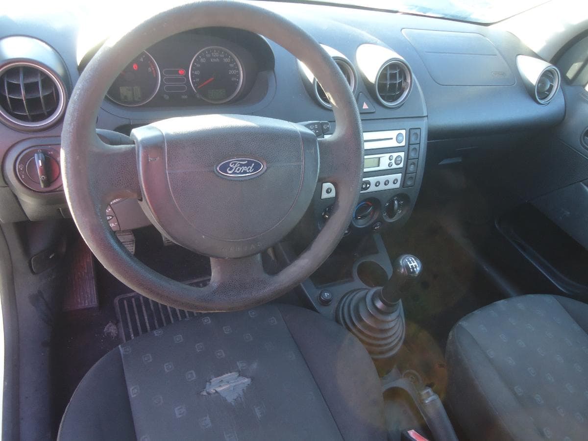Ford Fiesta 1.4 TDCI — imagen 10