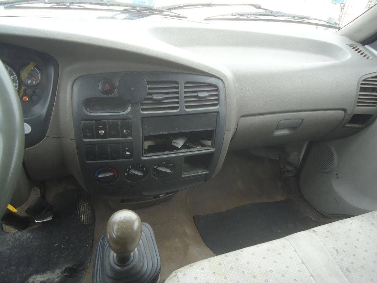 Kia Pregio 2.5 TDCI — imagem 12