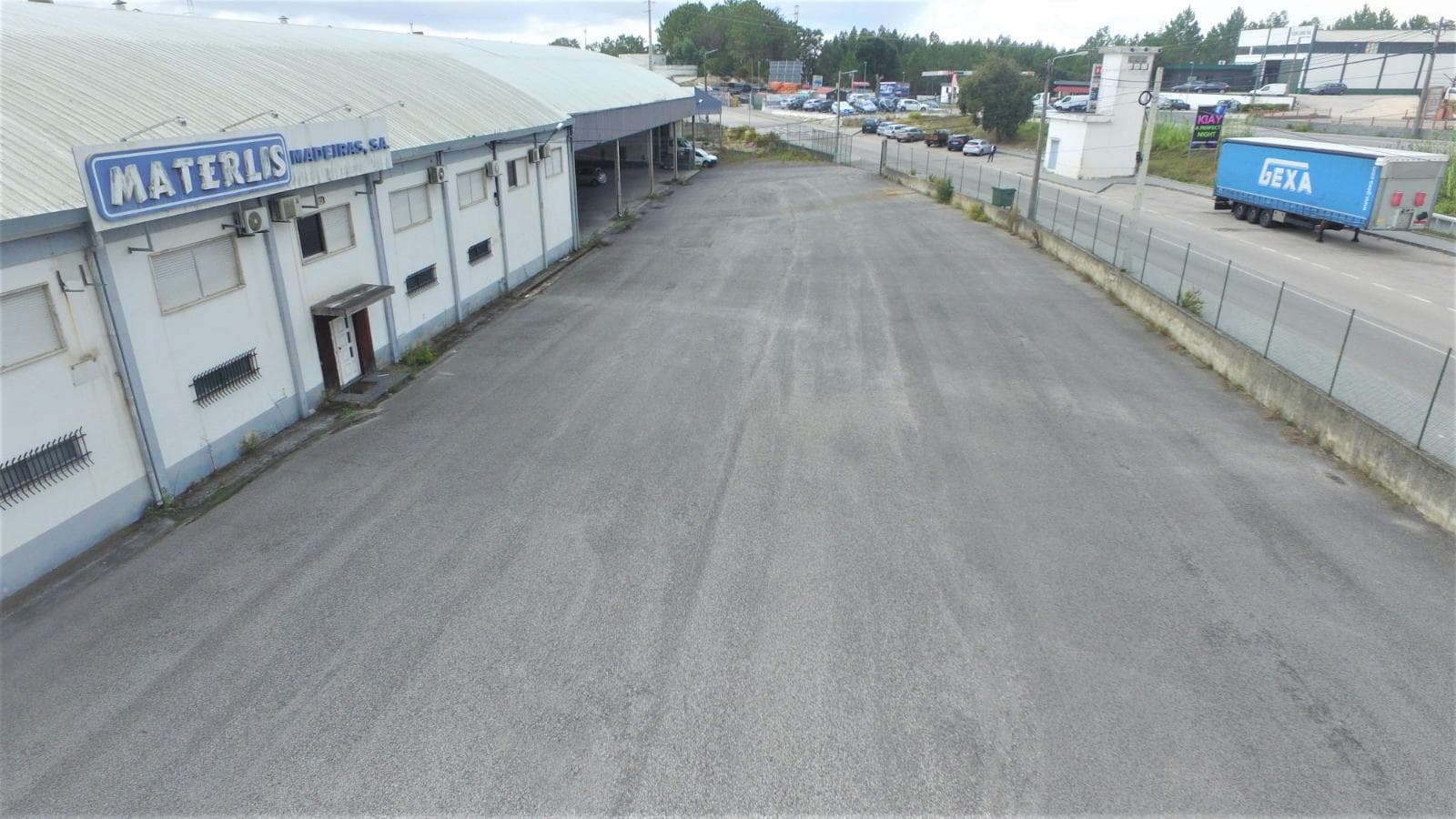 Armazém Industrial · Leiria — image 15