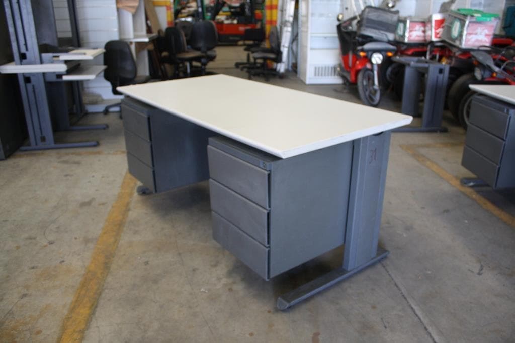 Bureau — image 3