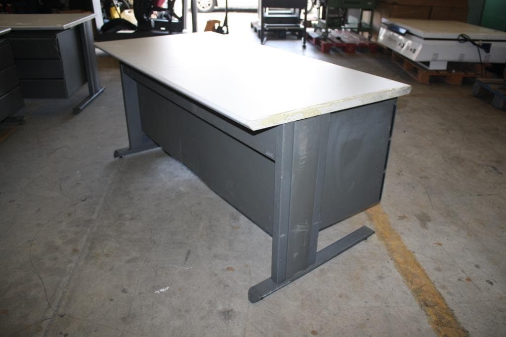 Bureau — image 5