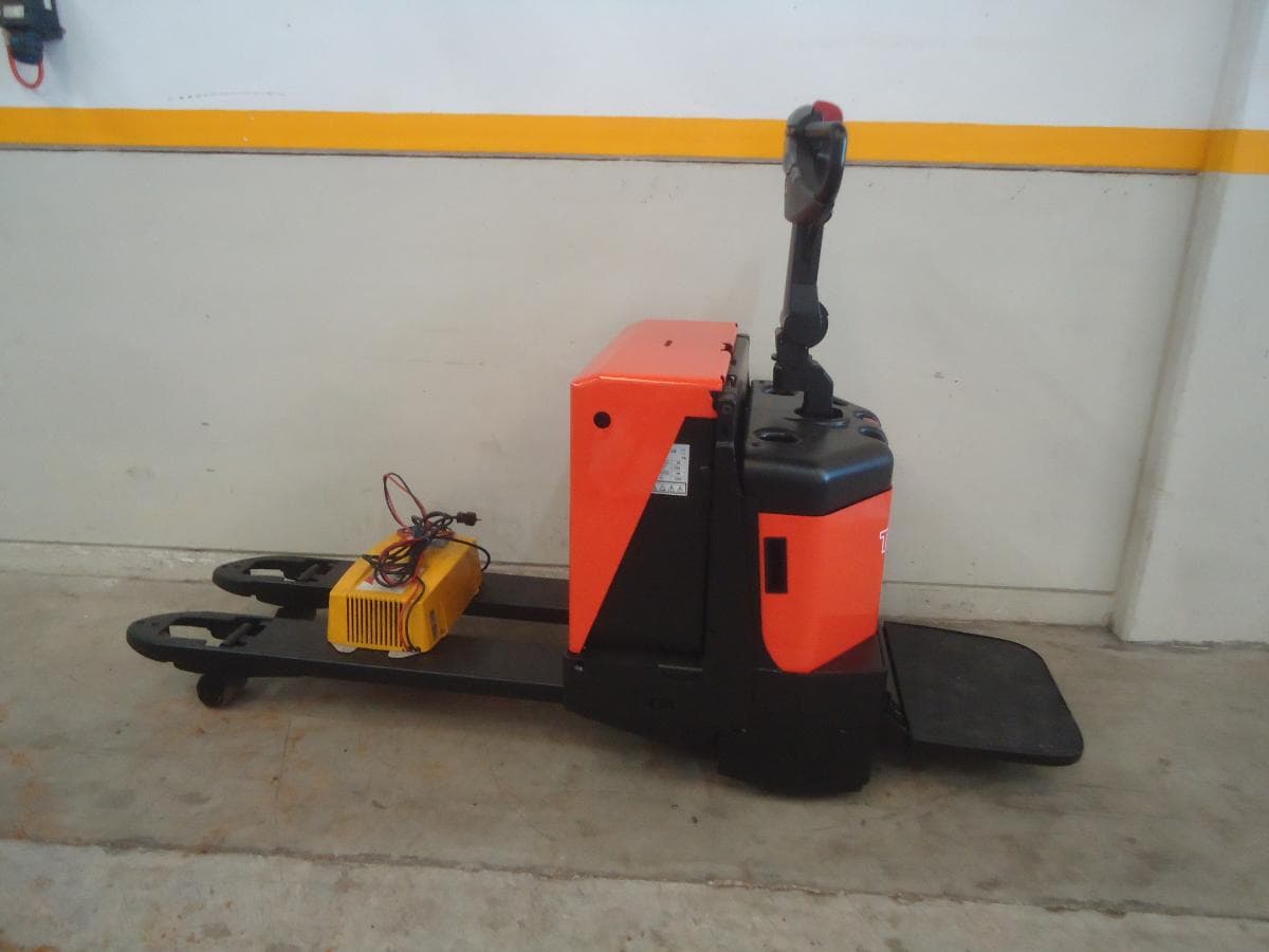 Porta Paletes Toyota BT LPE200/8 · Paredes — imagem 2