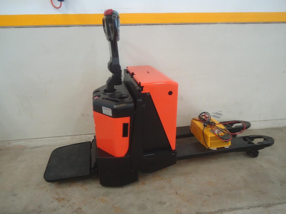 Porta Paletes Toyota BT LPE200/8 · Paredes — imagem 3