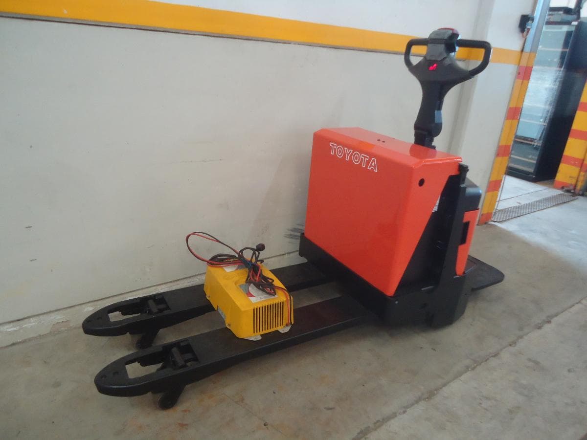 Porta Paletes Toyota BT LPE200/8 · Paredes — imagem 1