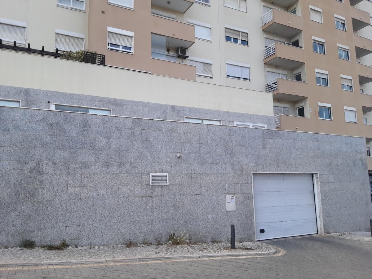 Apartamento T2 c/ 2 Lugares de Garagem · Oeiras — imagem 15