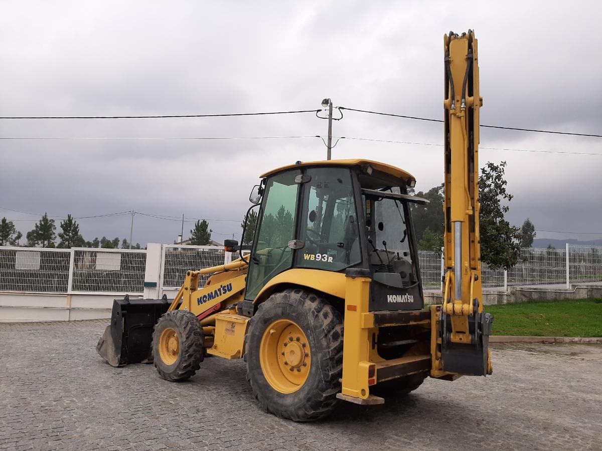 Retroexcavadora Komatsu — imagen 6