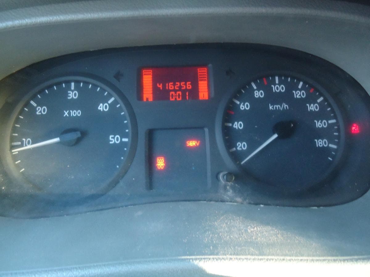 Renault Master 2.5 DCI — imagem 12