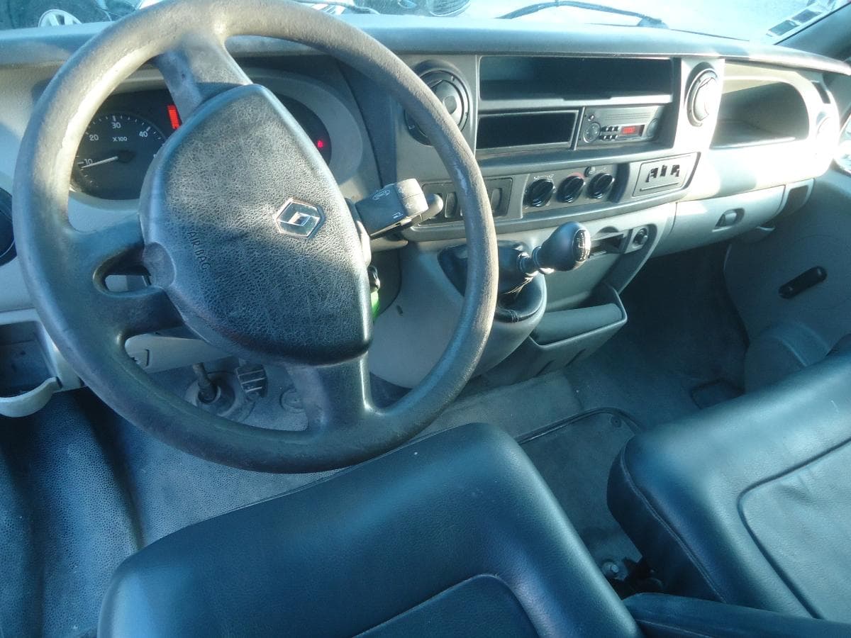 Renault Master 2.5 DCI — imagem 10