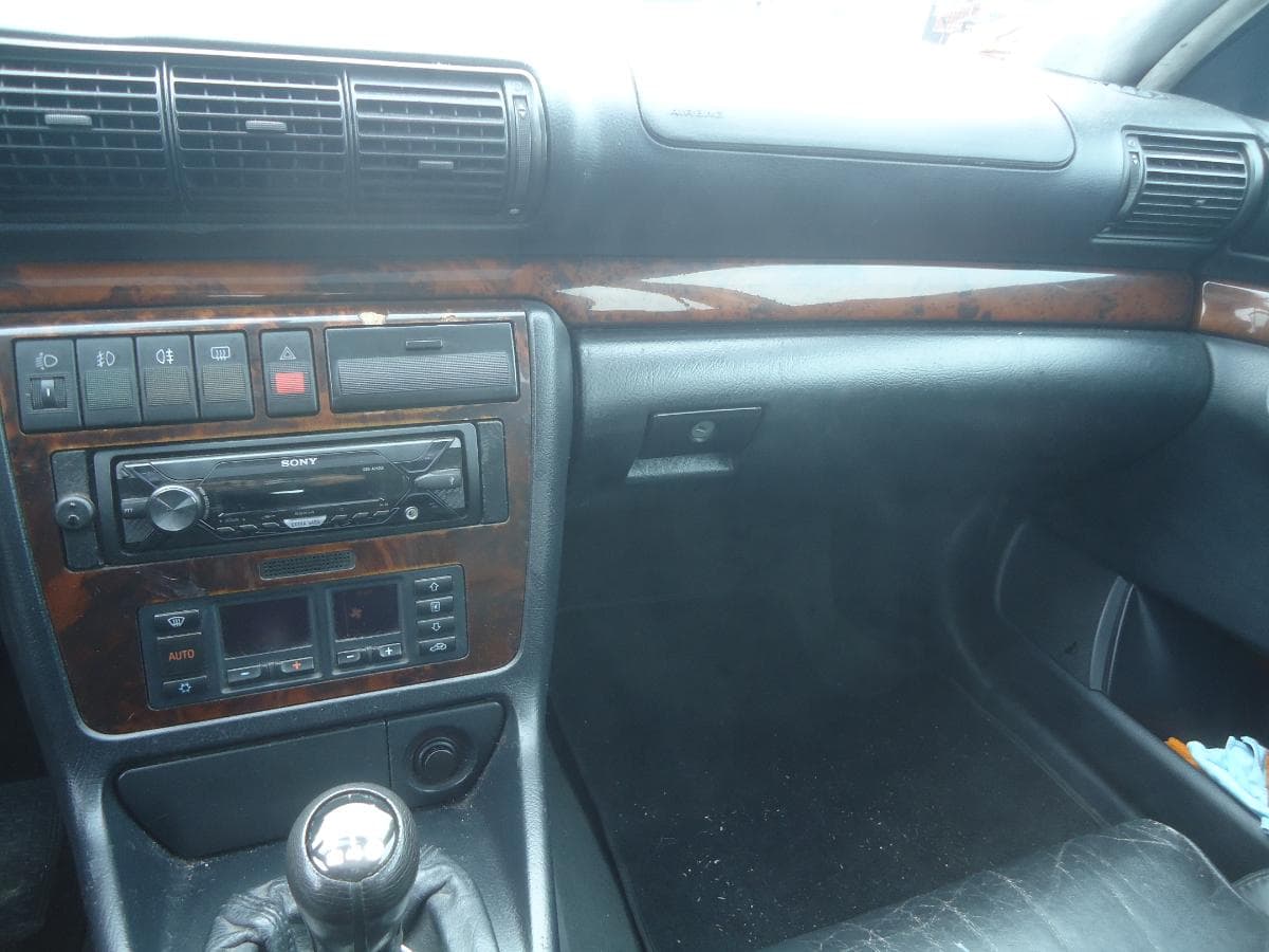 Audi A4 1.8 — imagem 12