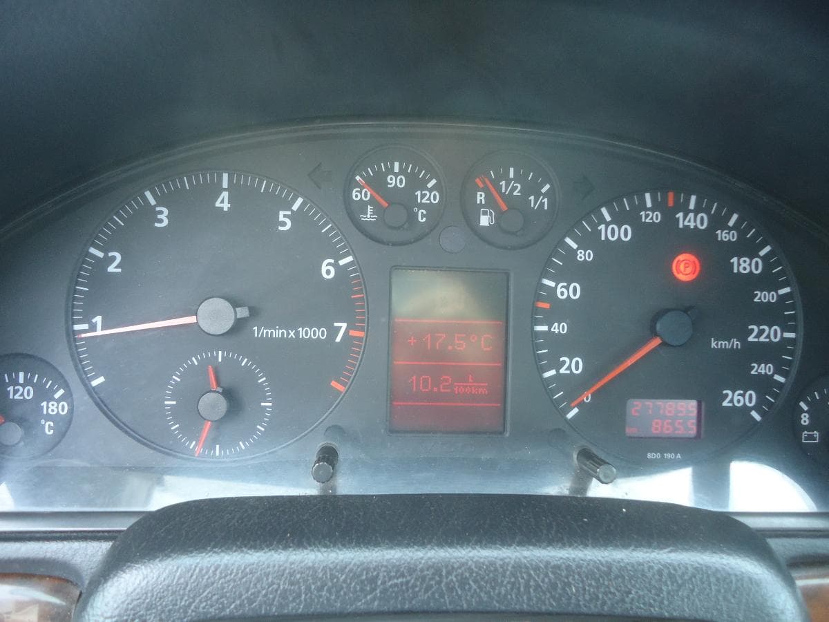 Audi A4 1.8 — imagem 13