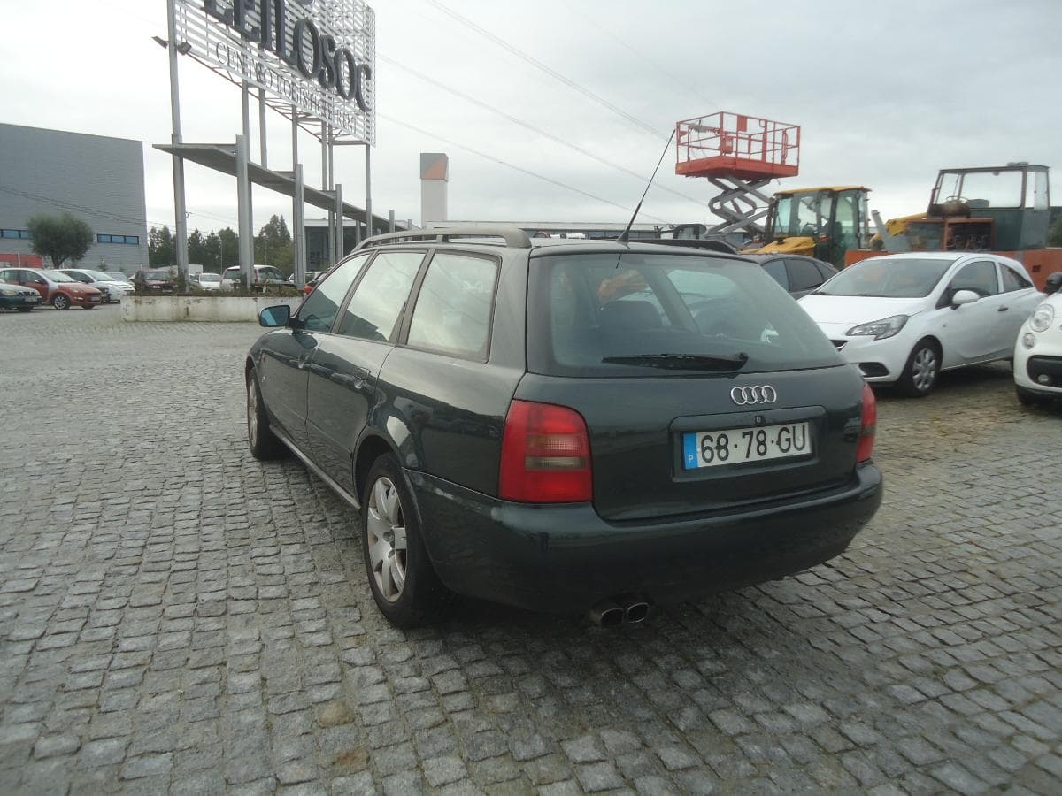 Audi A4 1.8 — imagem 6