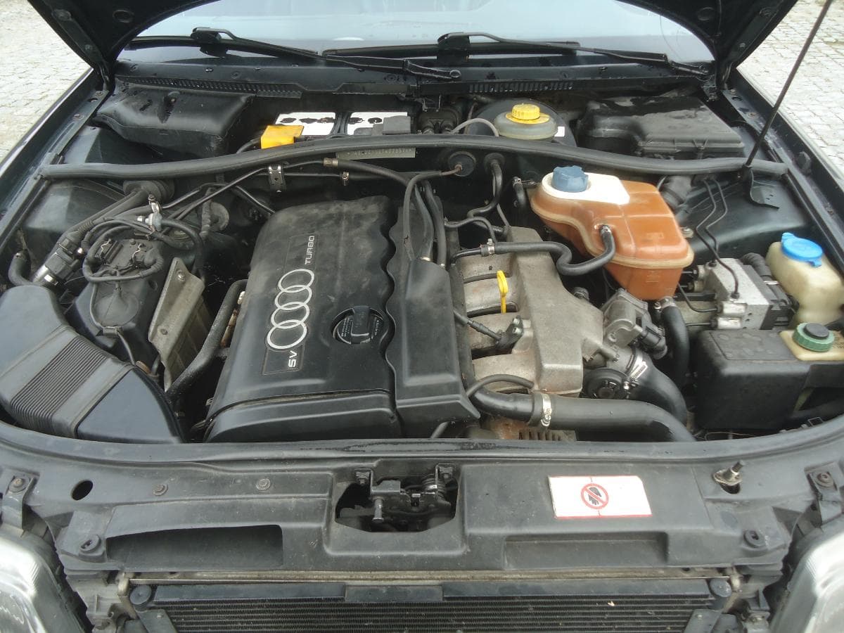 Audi A4 1.8 — imagem 17
