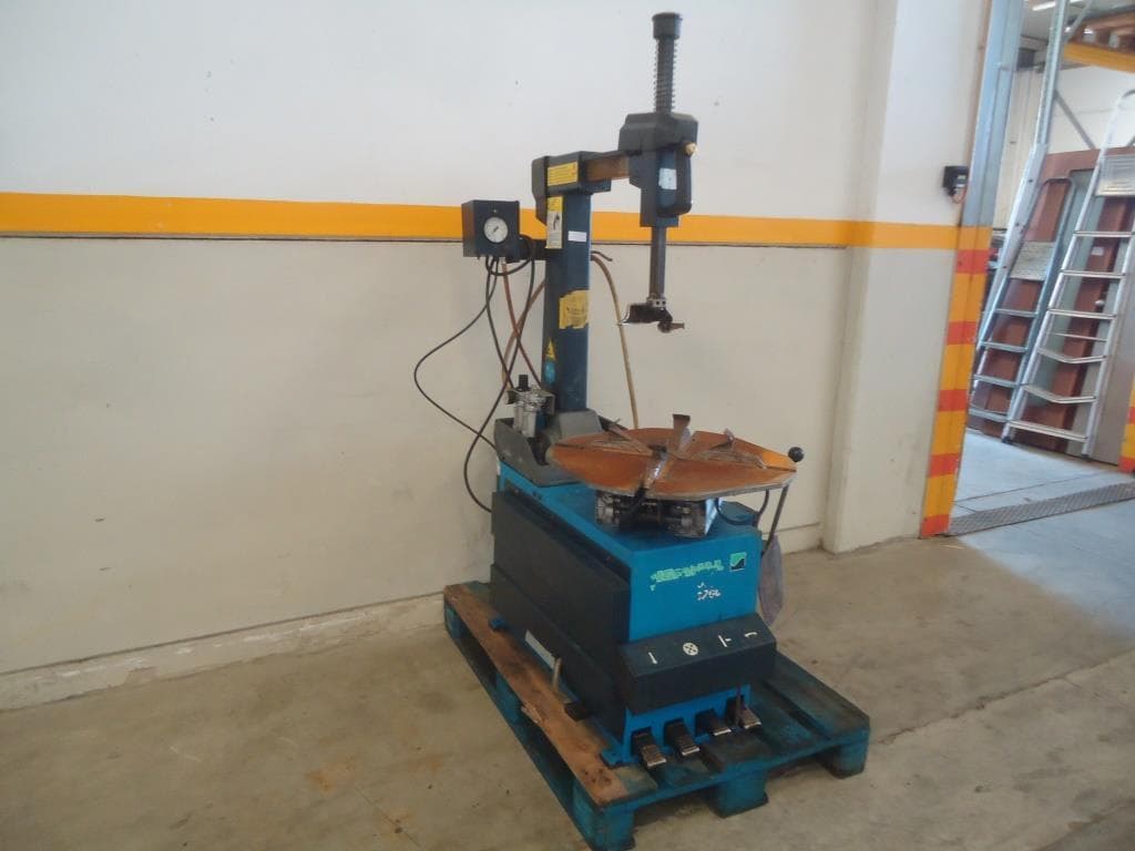 Máquina de desmontar pneus — imagem 3