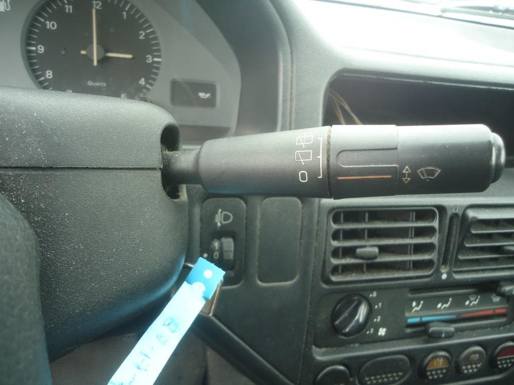 Peugeot 106 · Ano 1995 — image 9