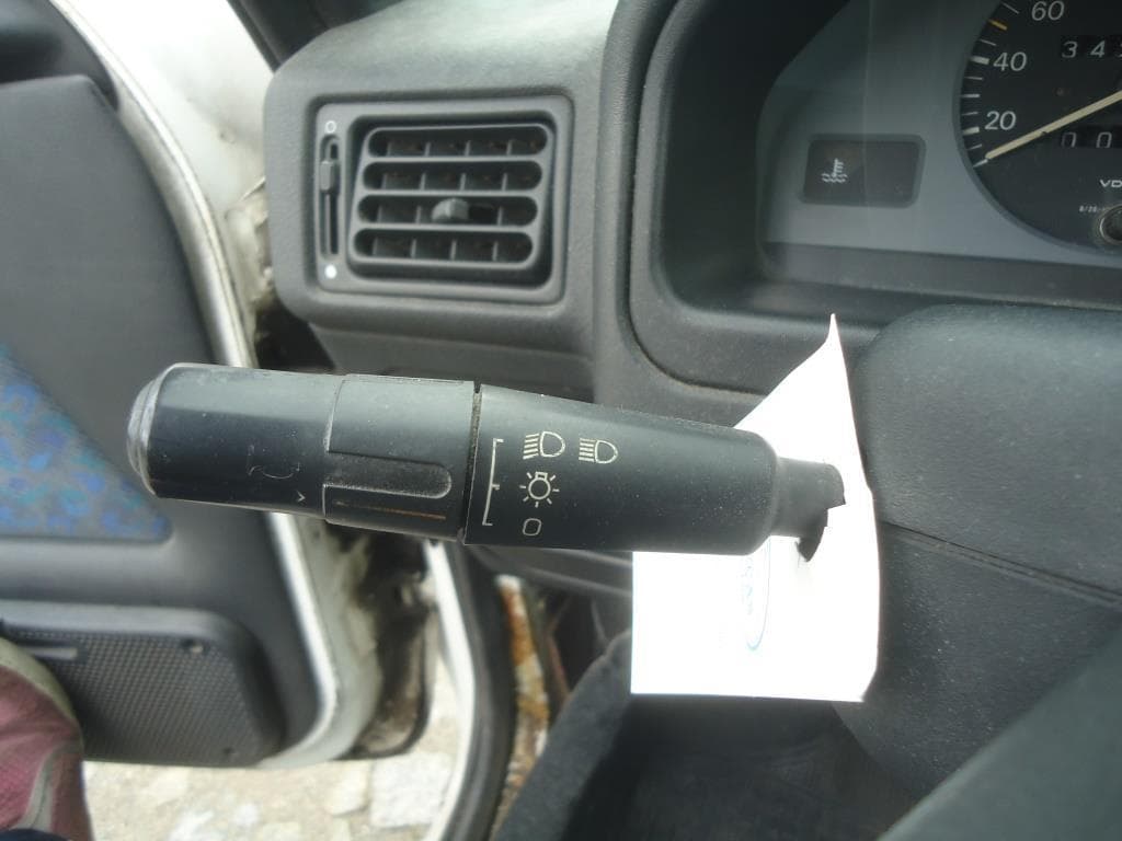 Peugeot 106 · Ano 1995 — image 10
