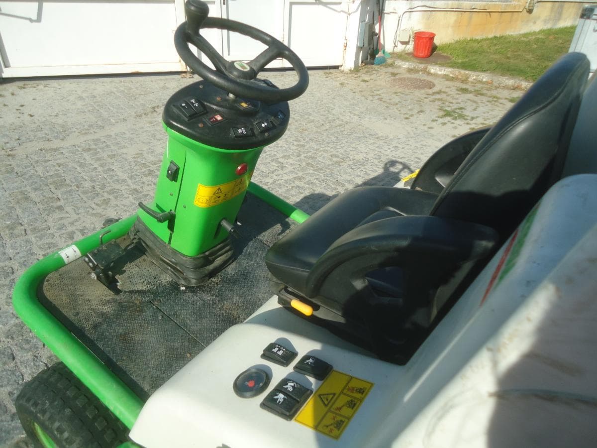 Veículo corta relva Etesia — imagem 7