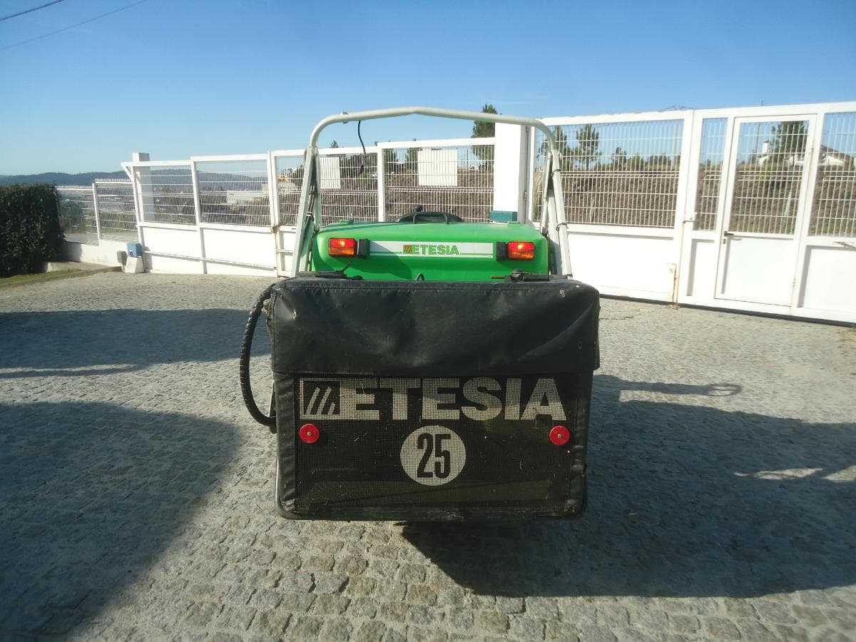 Veículo corta relva Etesia — imagem 5